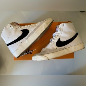 Nike Blazer Mid’ 77 Women’s 7.5